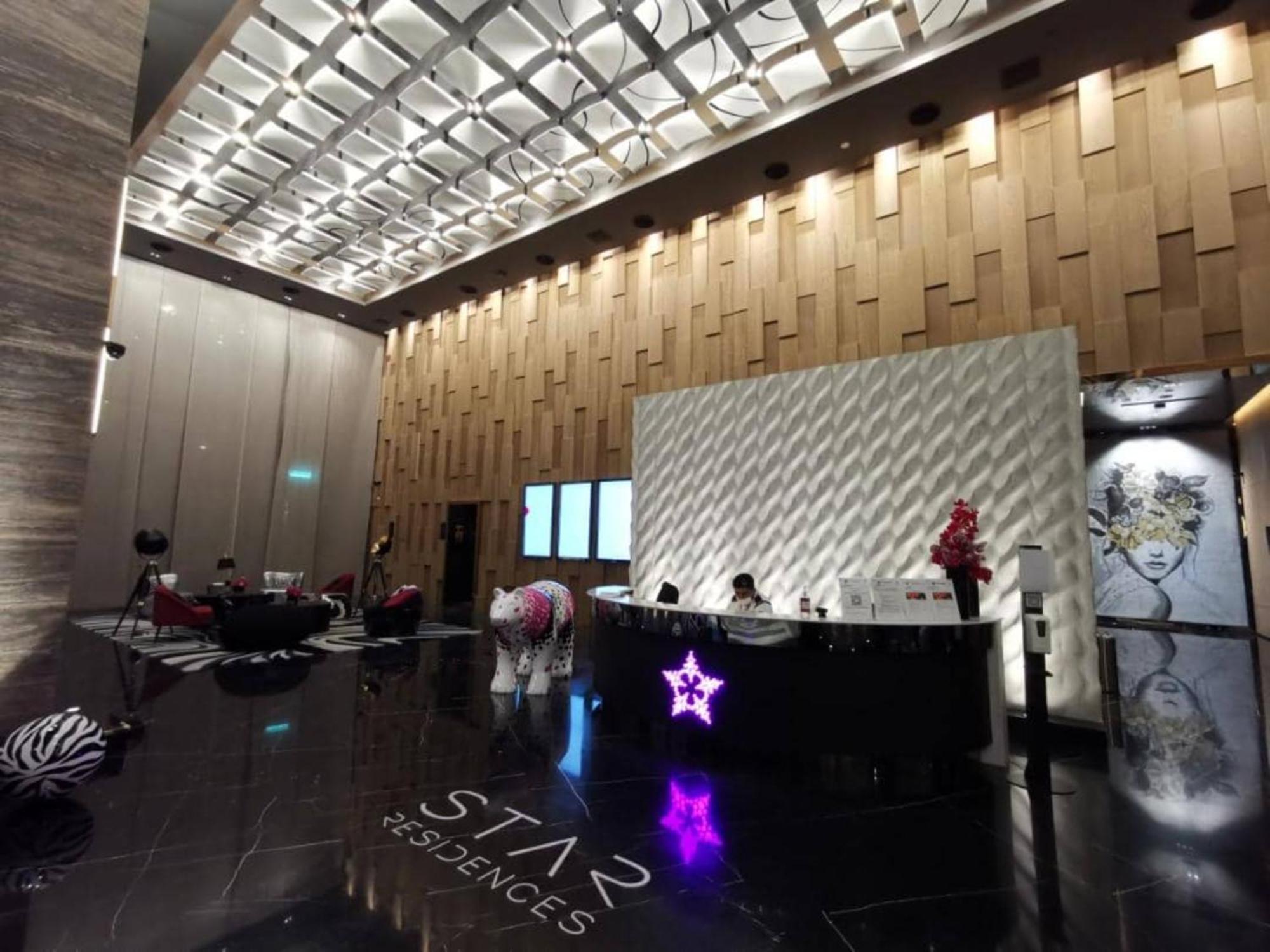 Appartamento Star Klcc By Bhs Kuala Lumpur Esterno foto